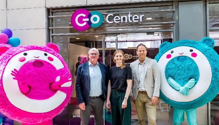 Von links: der stellvertretende go.Rheinland-Verbandsvorsteher Sebastian Schuster, Transdev Vertrieb Geschäftsführerin Judith Freksa und go.Rheinland-Geschäftsführer Marcel Winter. Foto: go.Rheinland/Smilla Dankert